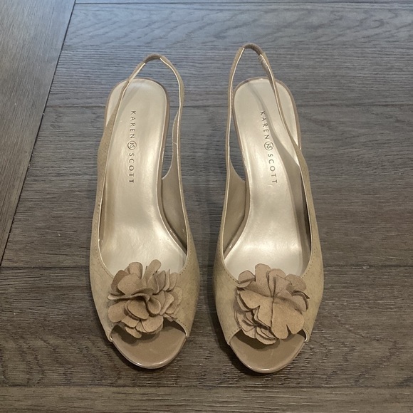 Karen Scott Women’s Bloom Tan Slingback Peep Toe Heel | size 10 - Picture 3 of 13
